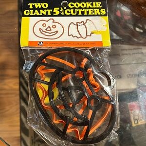 Vintage Large Halloween Cookie Cutters 🦇🎃